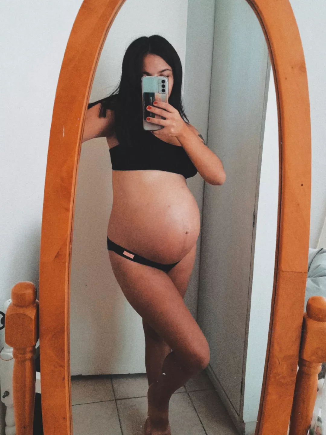 Hi, do you like my beautiful little pregnancy belly? posted by LatorreMelina