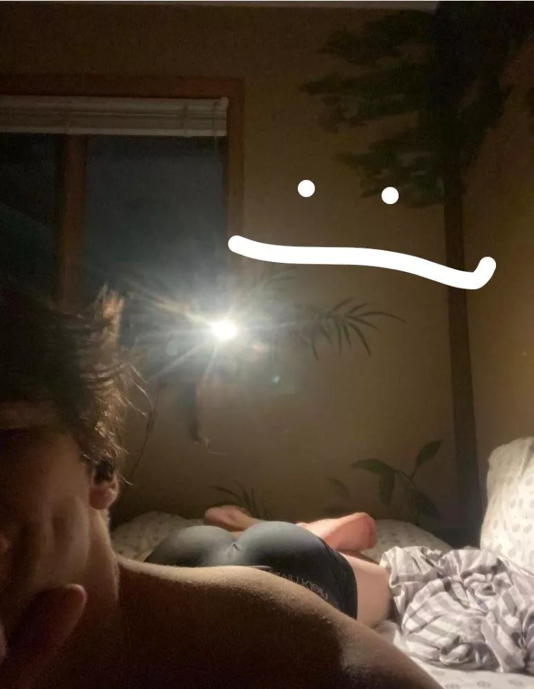 Hot boys hmu with a pic posted by specogecko123