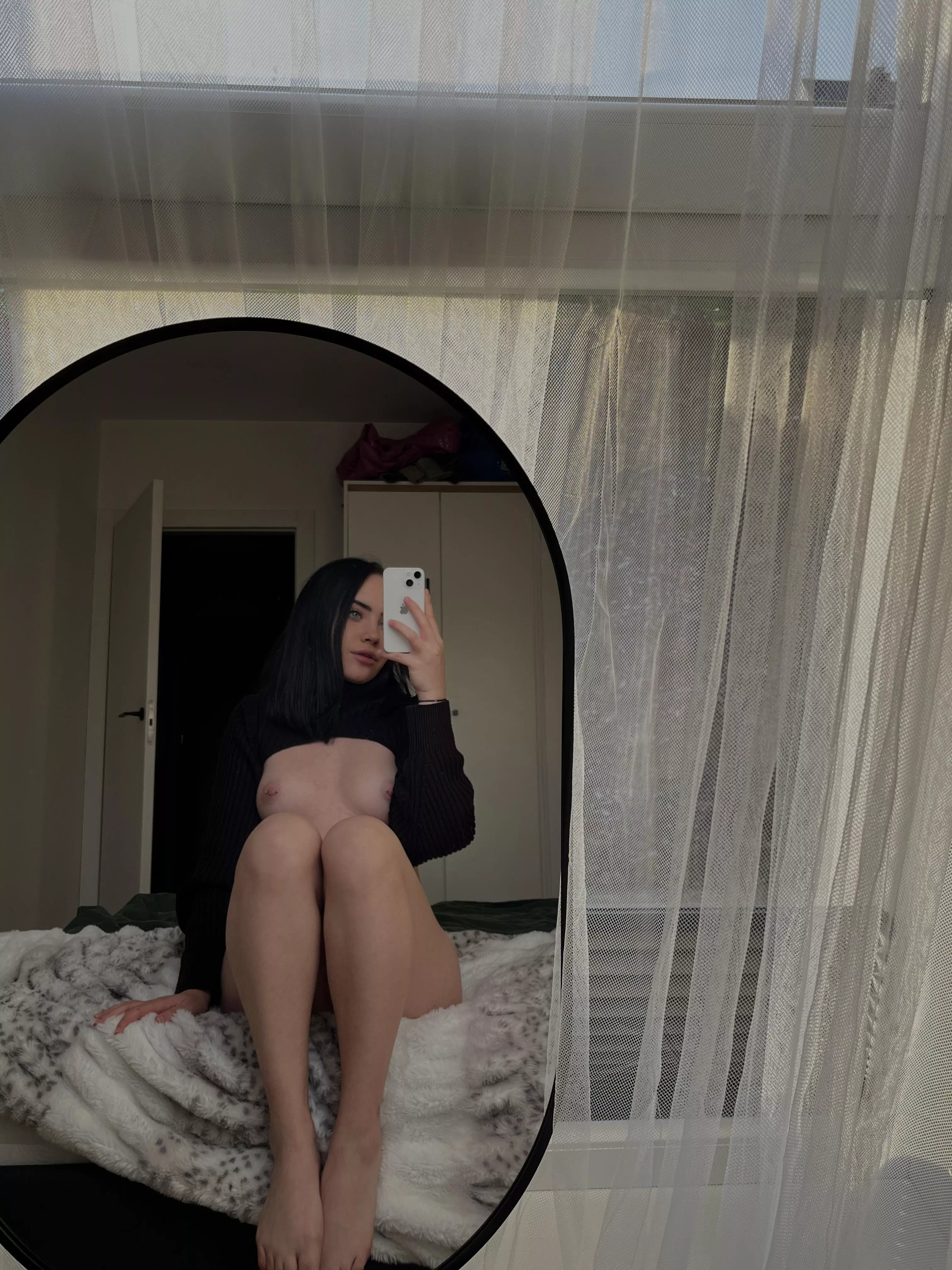 How would you convince me to open my legs (f)or you tonight? posted by Raevn__