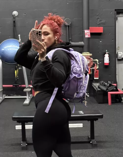 I can make you tap out in a minute by Alexia_Richard