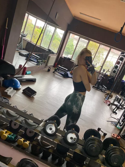 I prefer cardio in bed by Bountyhunterz2