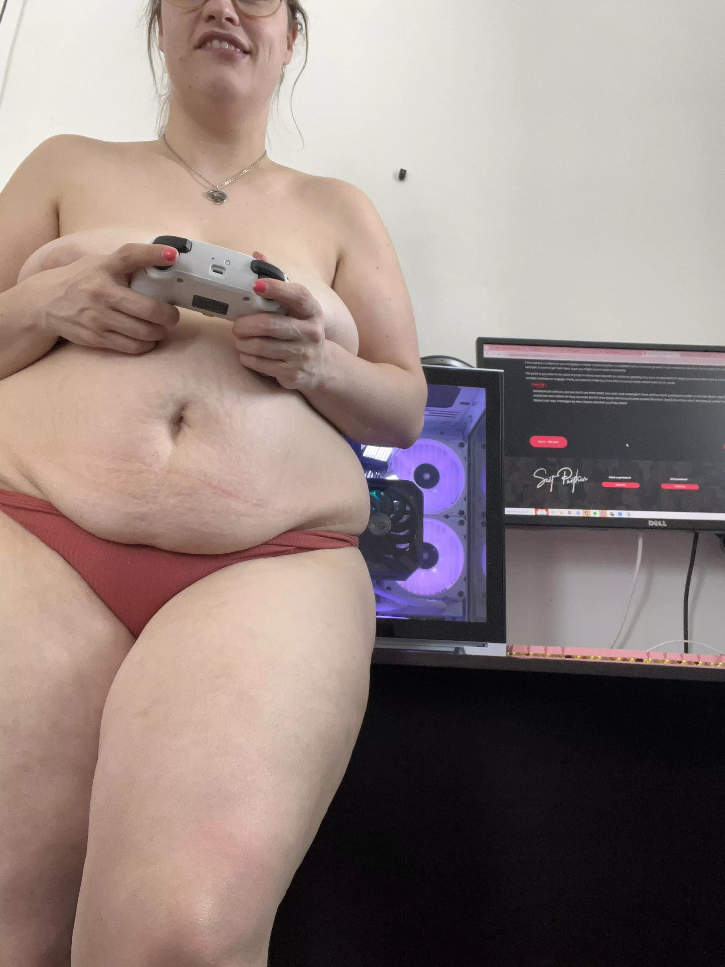 I’ll play games, you eat me out  posted by AmeliaRaeWldflwr