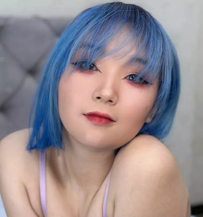 I'm sure you'll like my new hair color. posted by HotPetiteDream