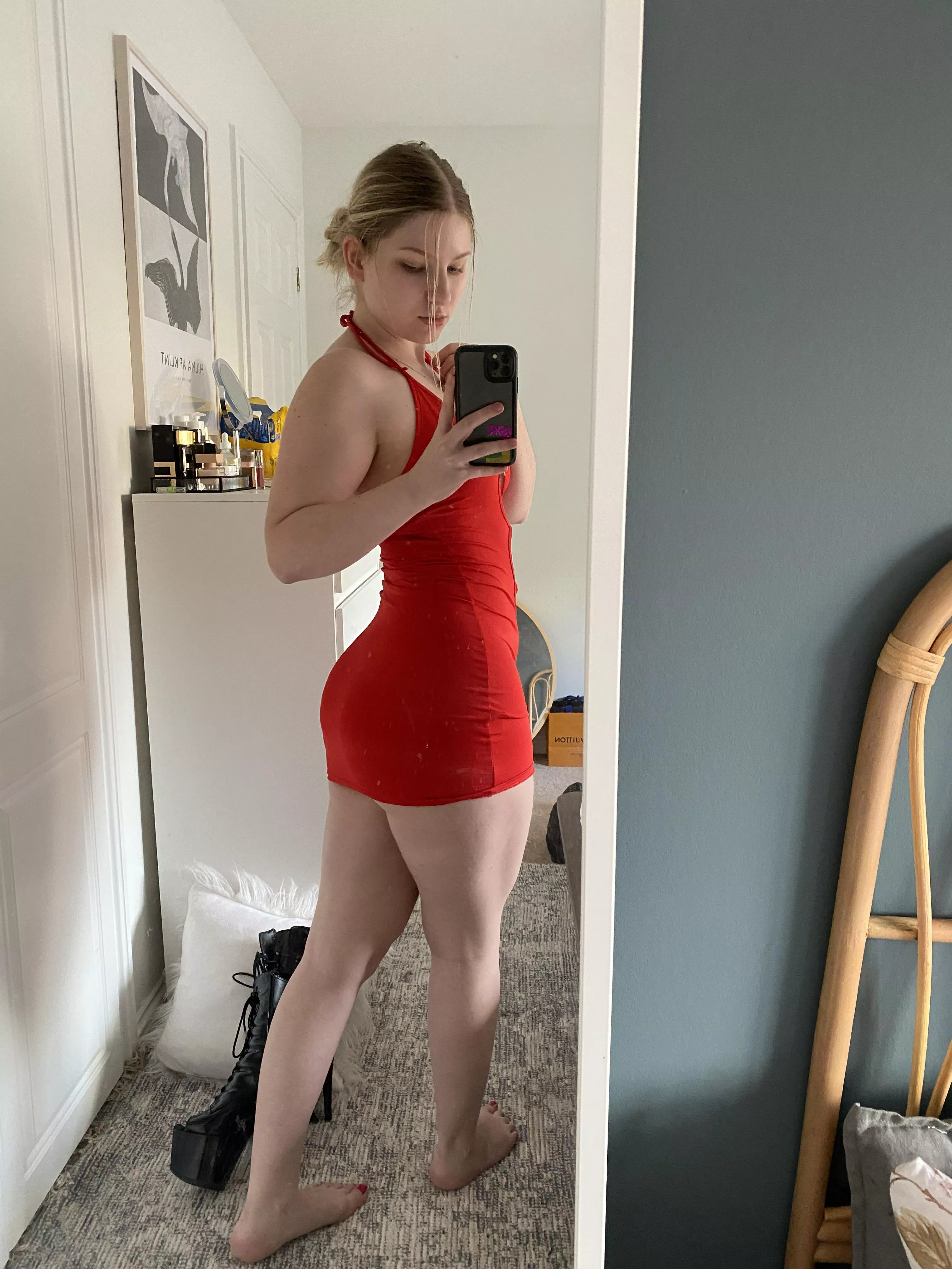 Is red your favourite colour?  posted by poleonapole