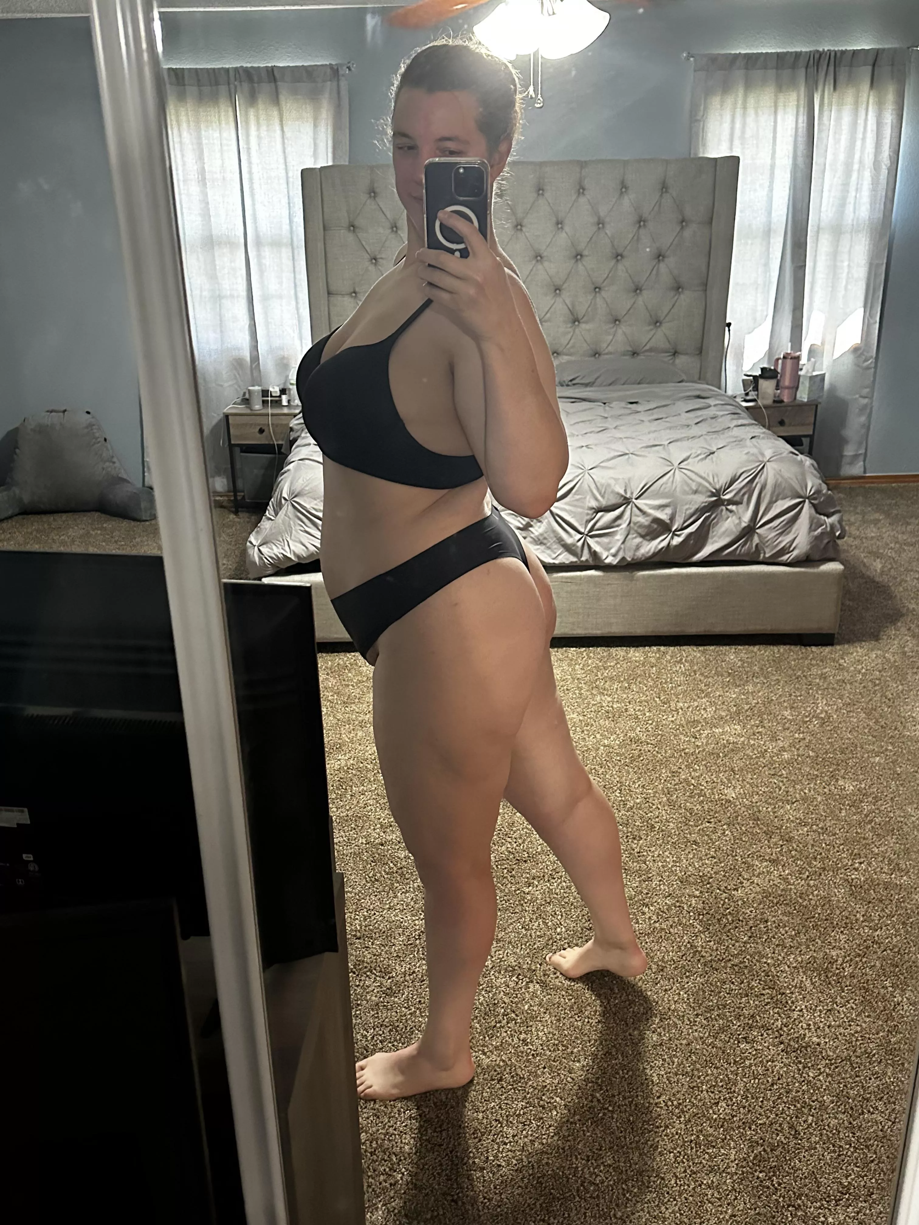 Just a MILF feeling herself posted by LassieCanon