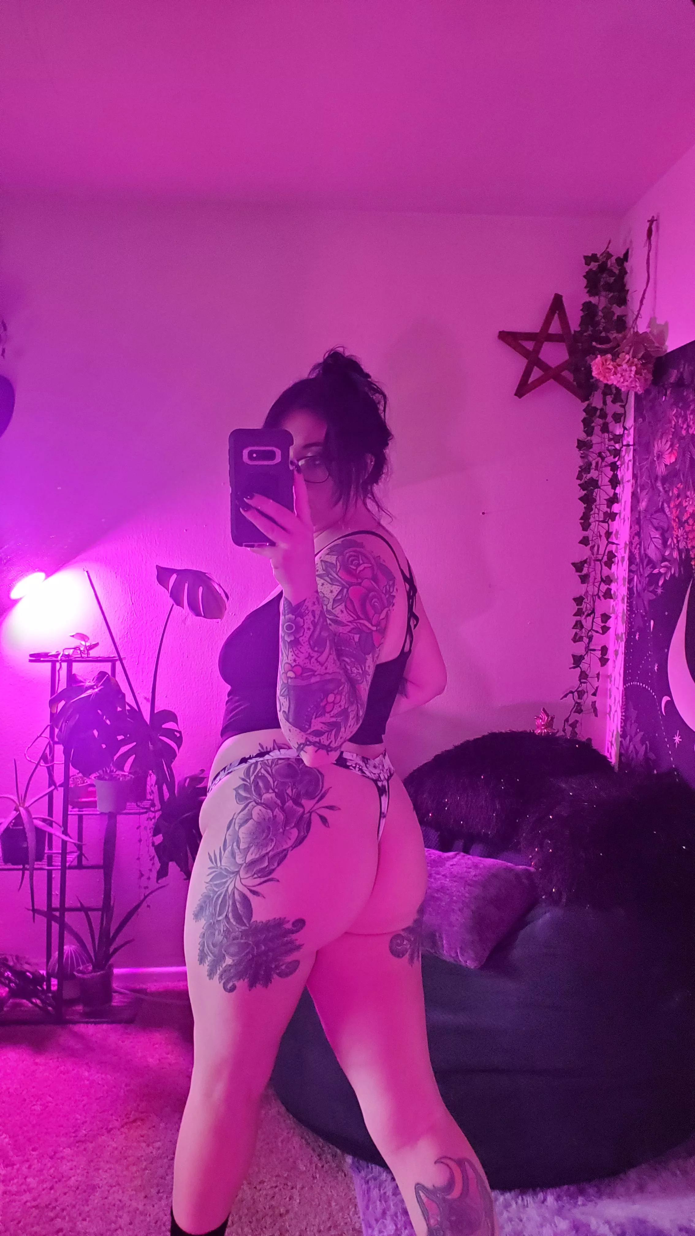 My favorite hobby is crushing your face  posted by gritheyst