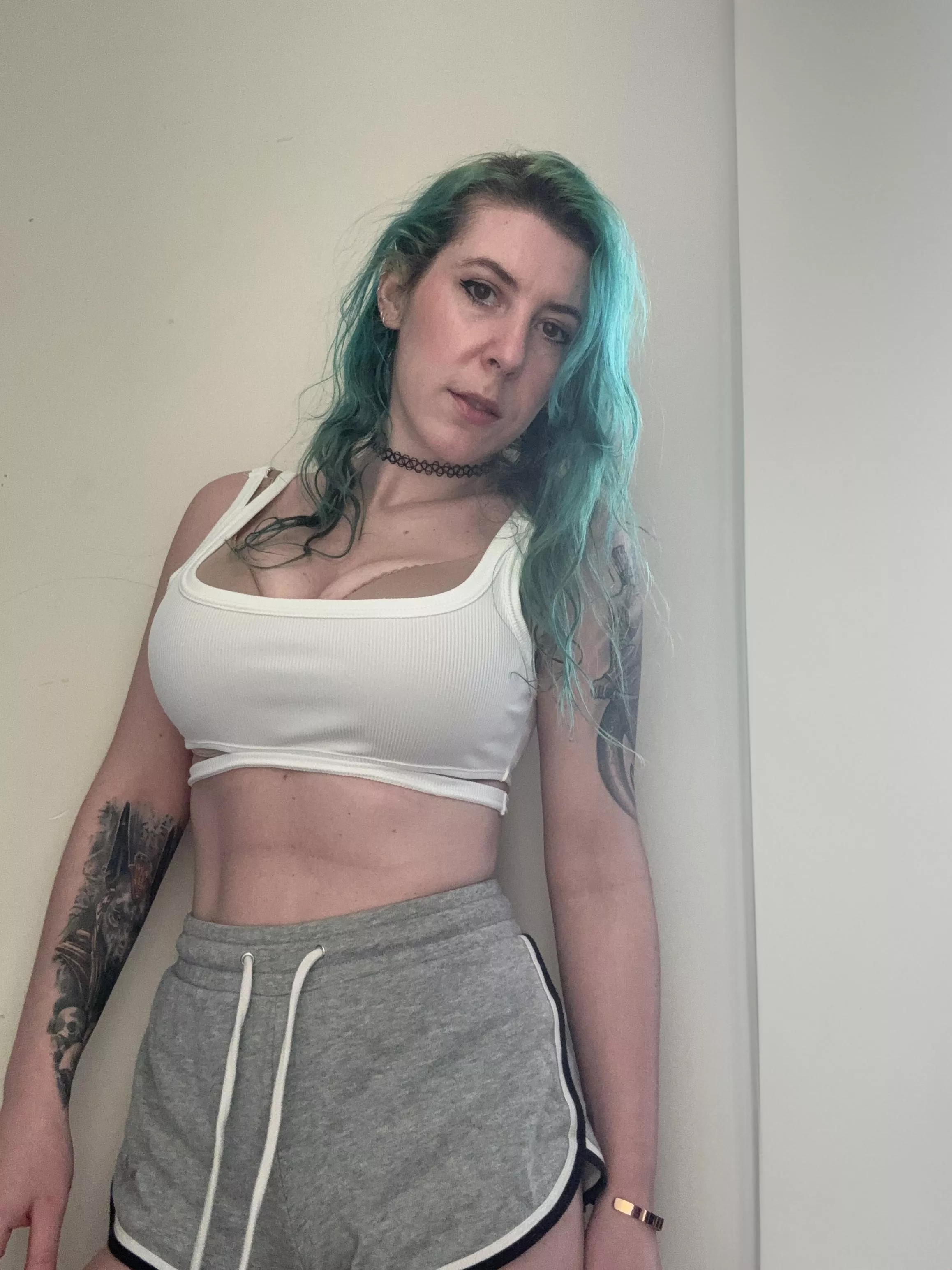 Peeking through the tiny tank posted by sirenskiss3