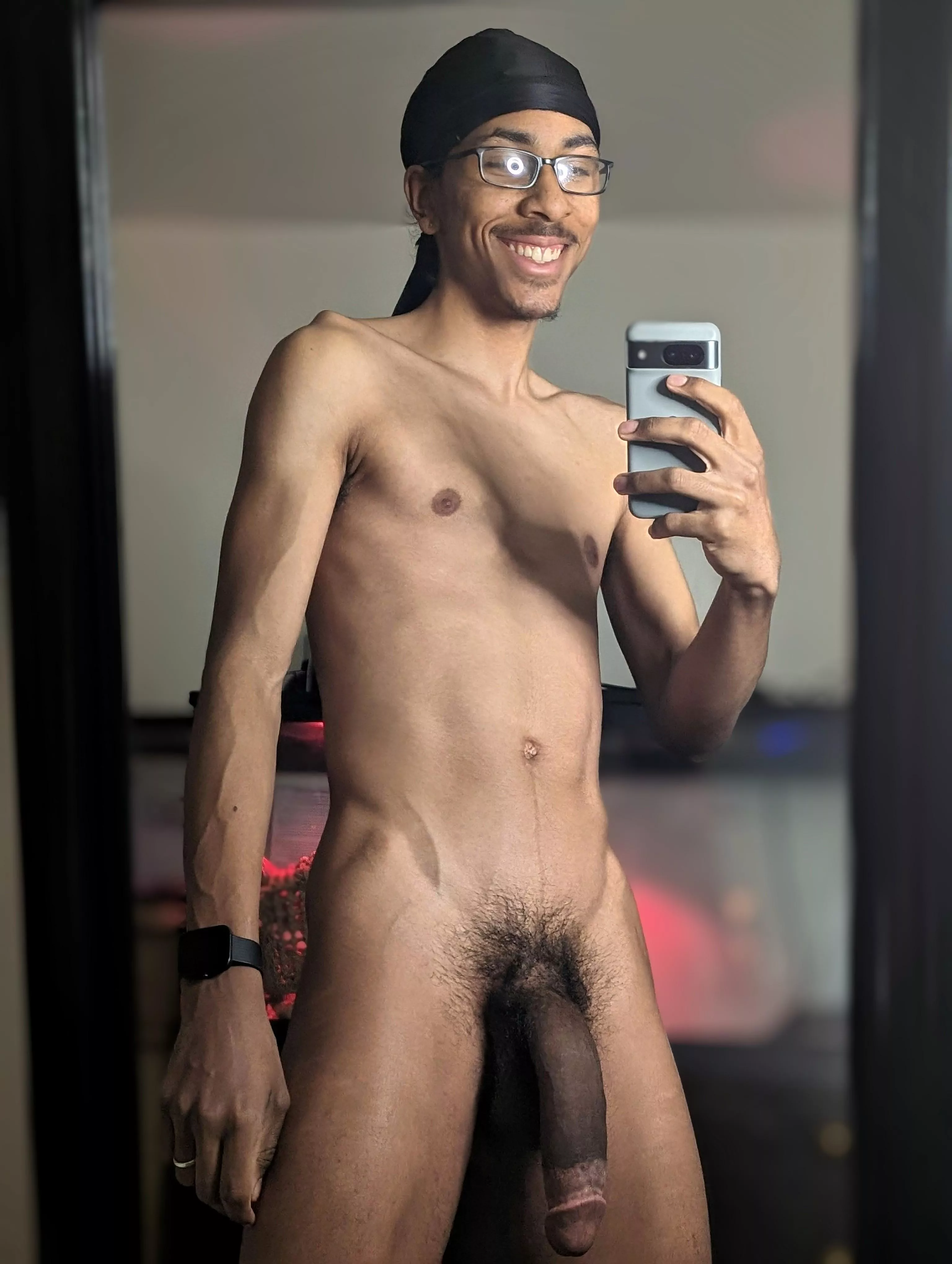 Thin body, thick dick posted by liskyntwink