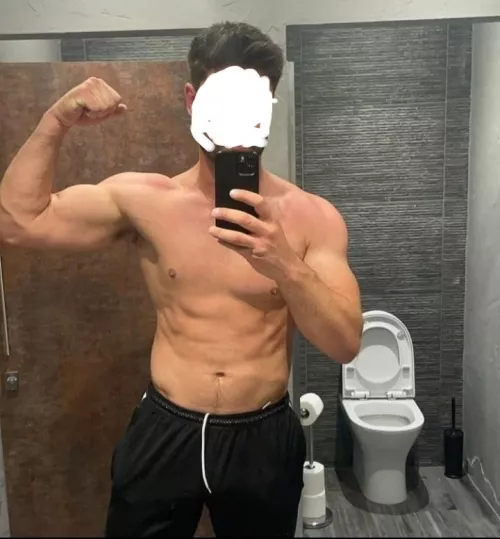 To tease but leave some room for imagination ;) by Royal-Following-3233