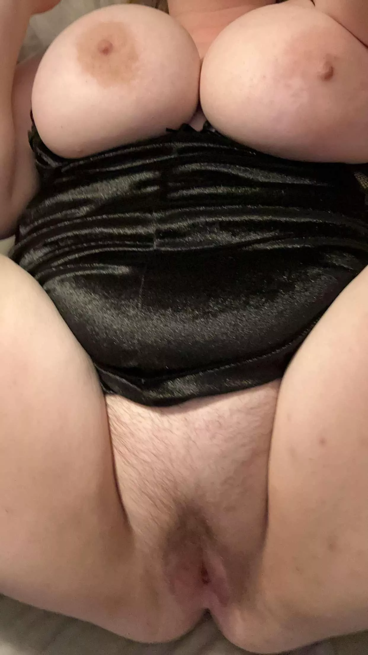 what’re you touching first?  posted by enchantinghoneypie