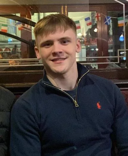 18 uk straight. Kinda curious, sc is j_h20241266  posted by Affectionate_Net5677