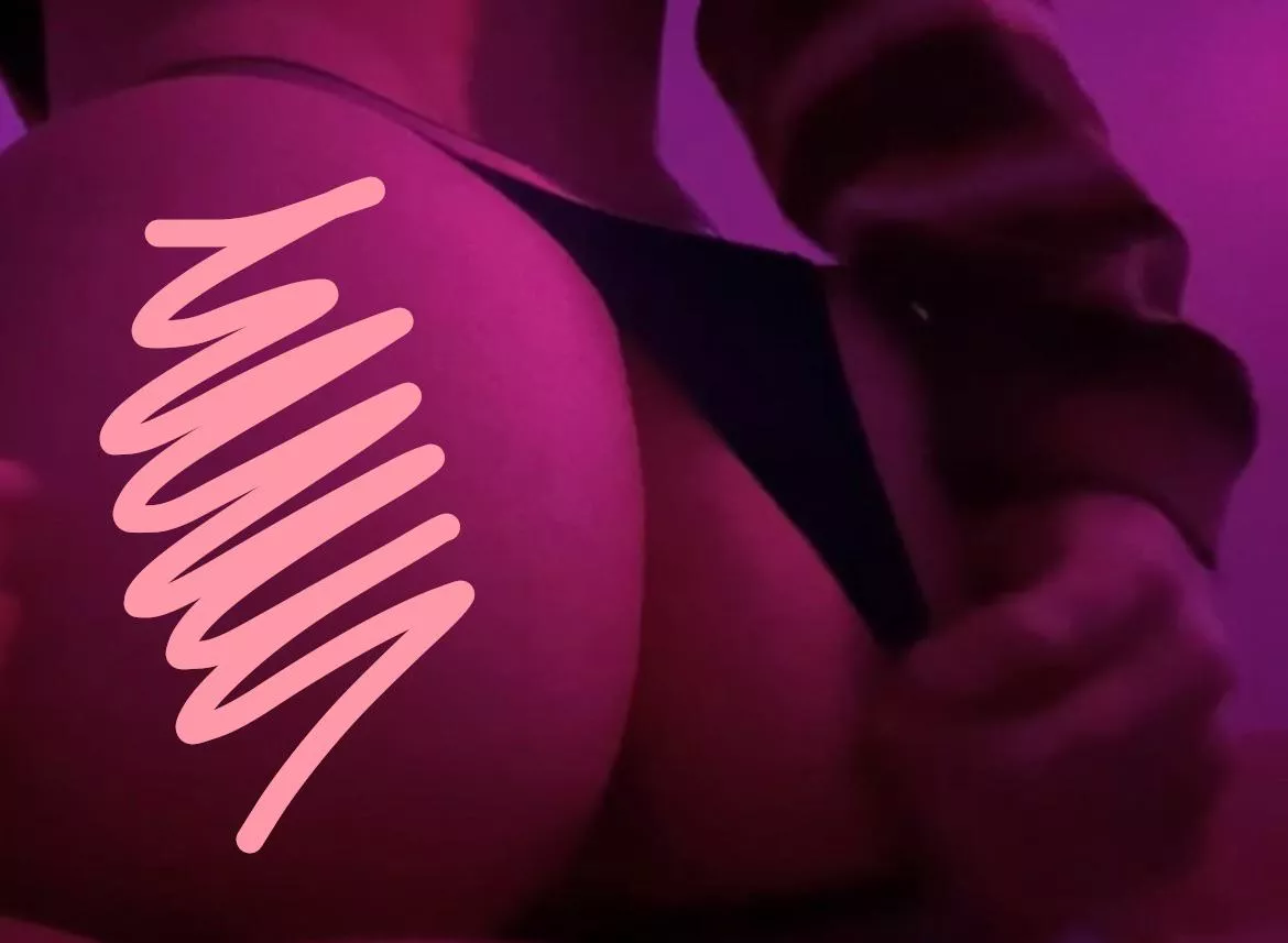 19 femboy. Be fit and send face. College+ snap- b_b23434 posted by Curious-Squirrel-372