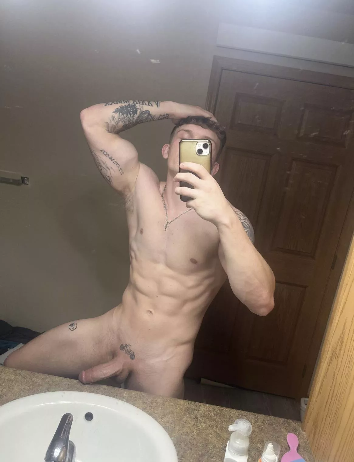 22m any cucks and there gfs wanna get it hard? Dm  posted by Good-Let657
