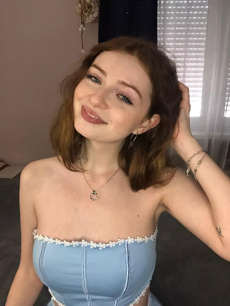 Brunnettes more hotter posted by your_lustfulgirl