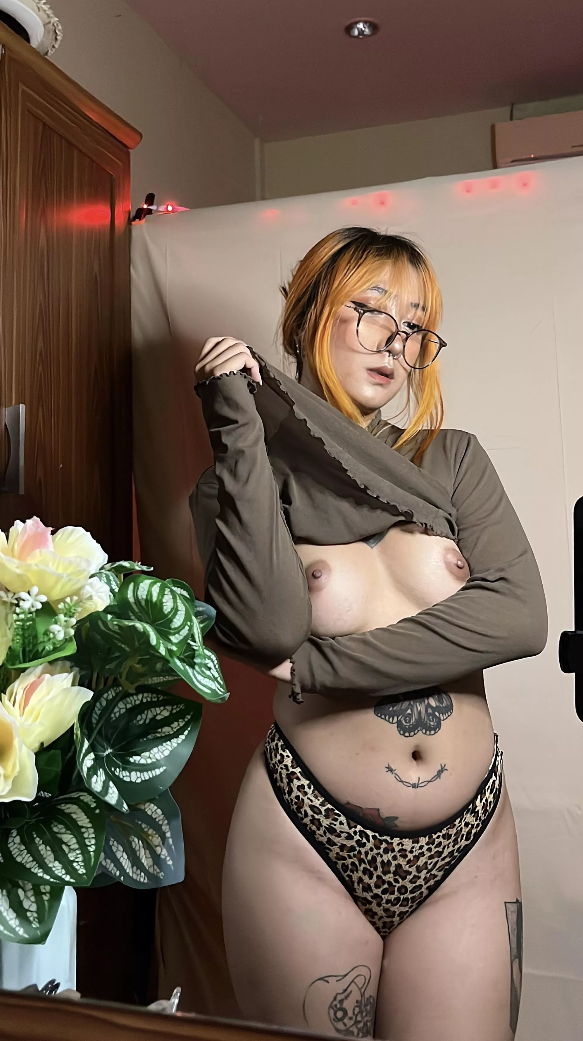 date with me tonight? posted by AshamedTrilogy