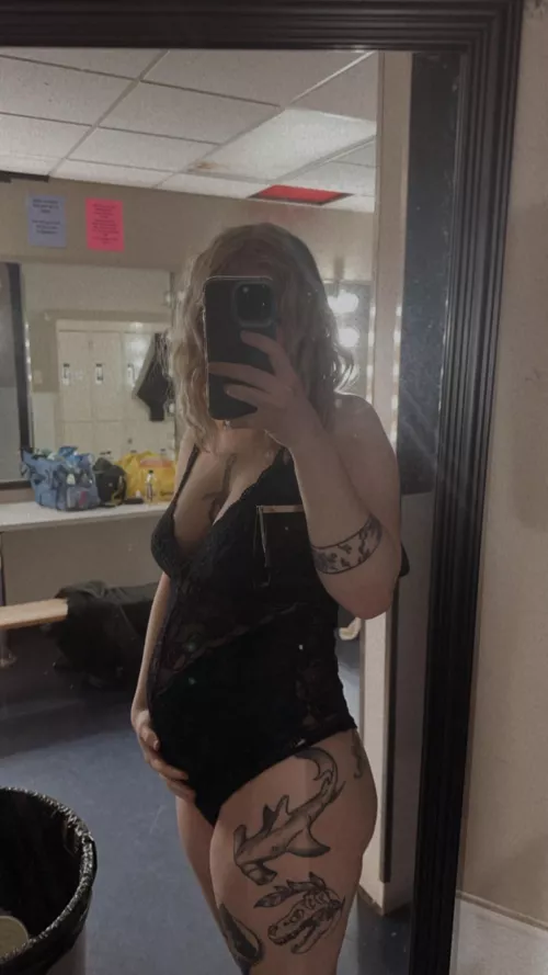 Finally got a bump by Monique_dancing