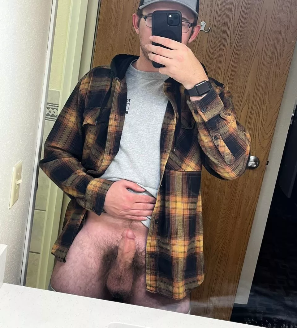 Finally made an OF account….link is in comments if interested. Otherwise enjoy this pic!😉 posted by farmer62