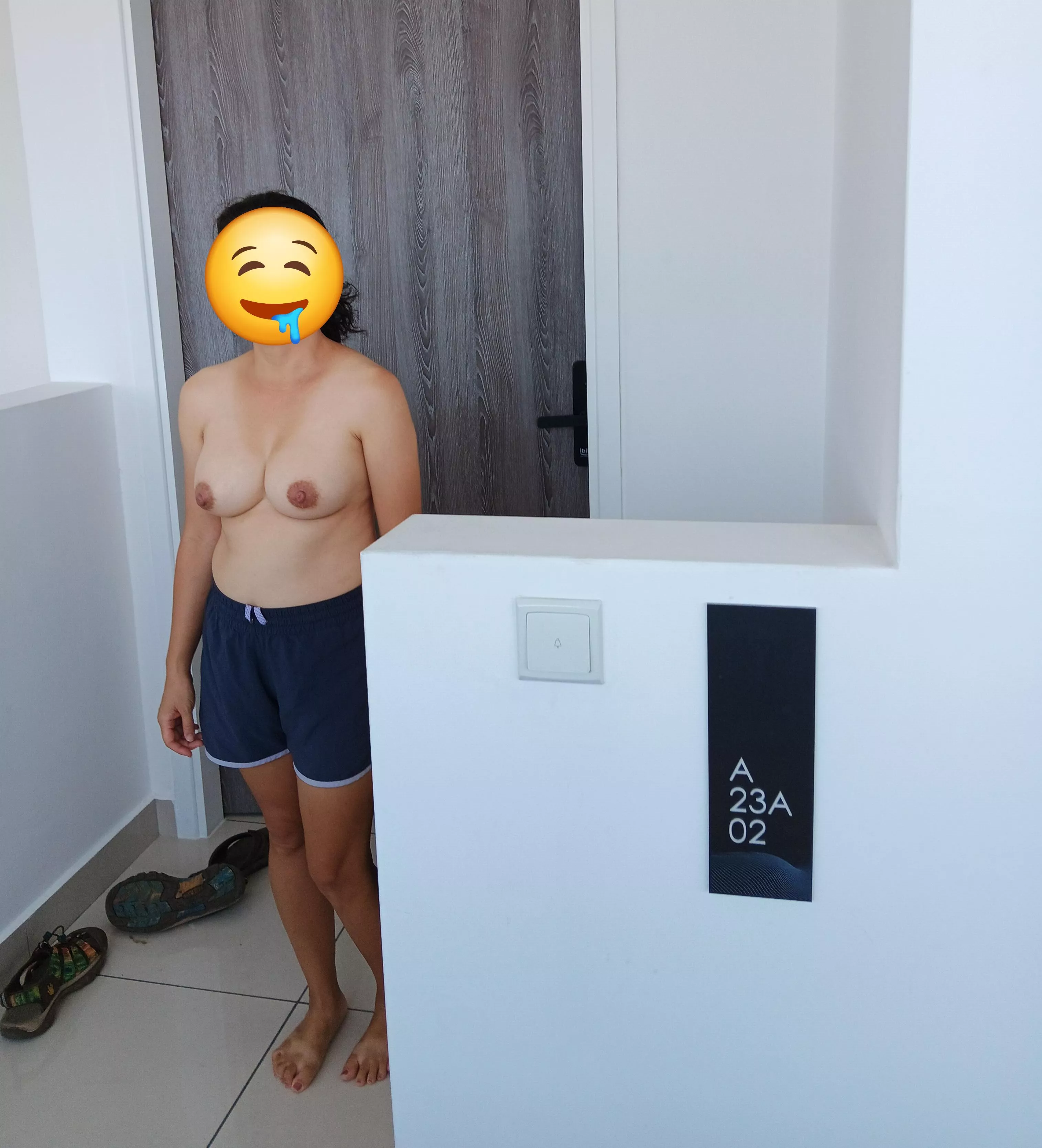 [F]un in the hallway/entryway of our airbnb posted by anyasianwilldue