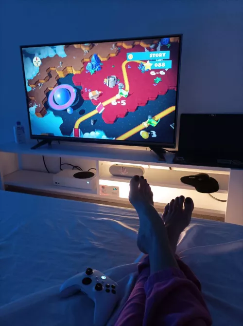 Gamer girl toes for Easter by ComprehensiveCap1691