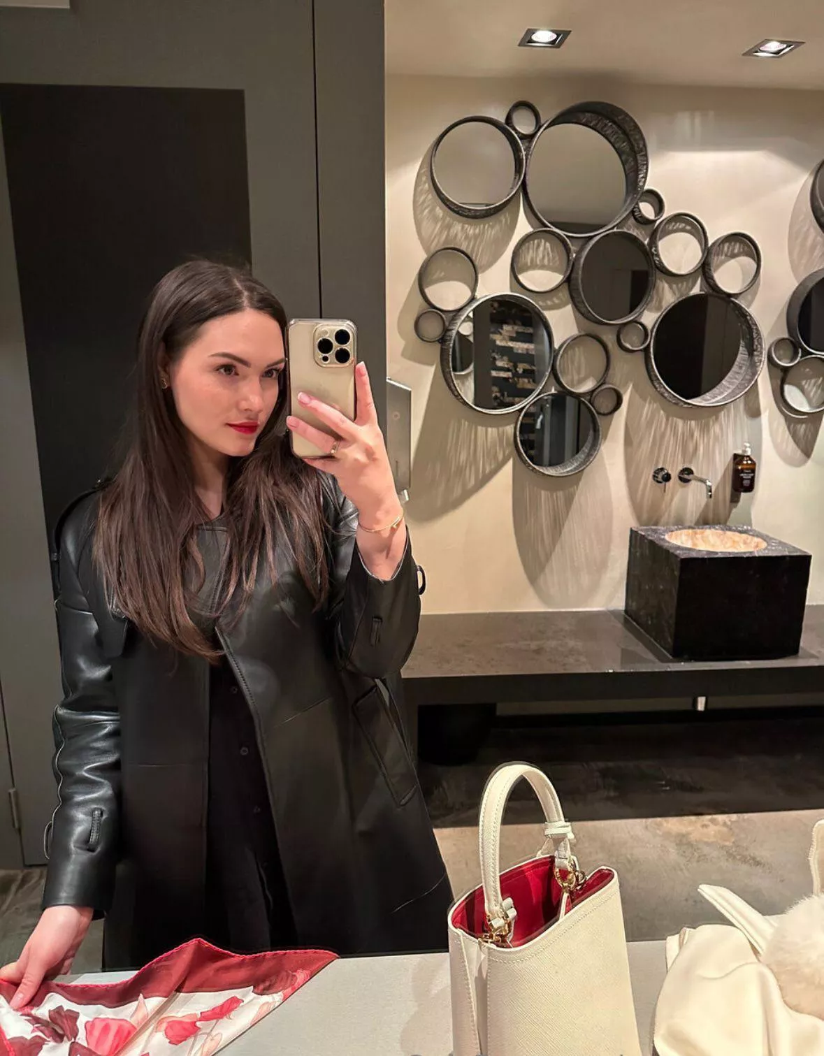 Get a night with me: my best fan of the month can have a sex date with me. Want a date in full leather and then to fuck me whole night… posted by Vanessa_sun