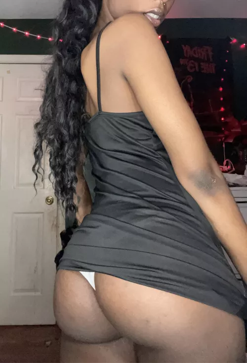 i know you love staring at my ass by sicksadaquarius