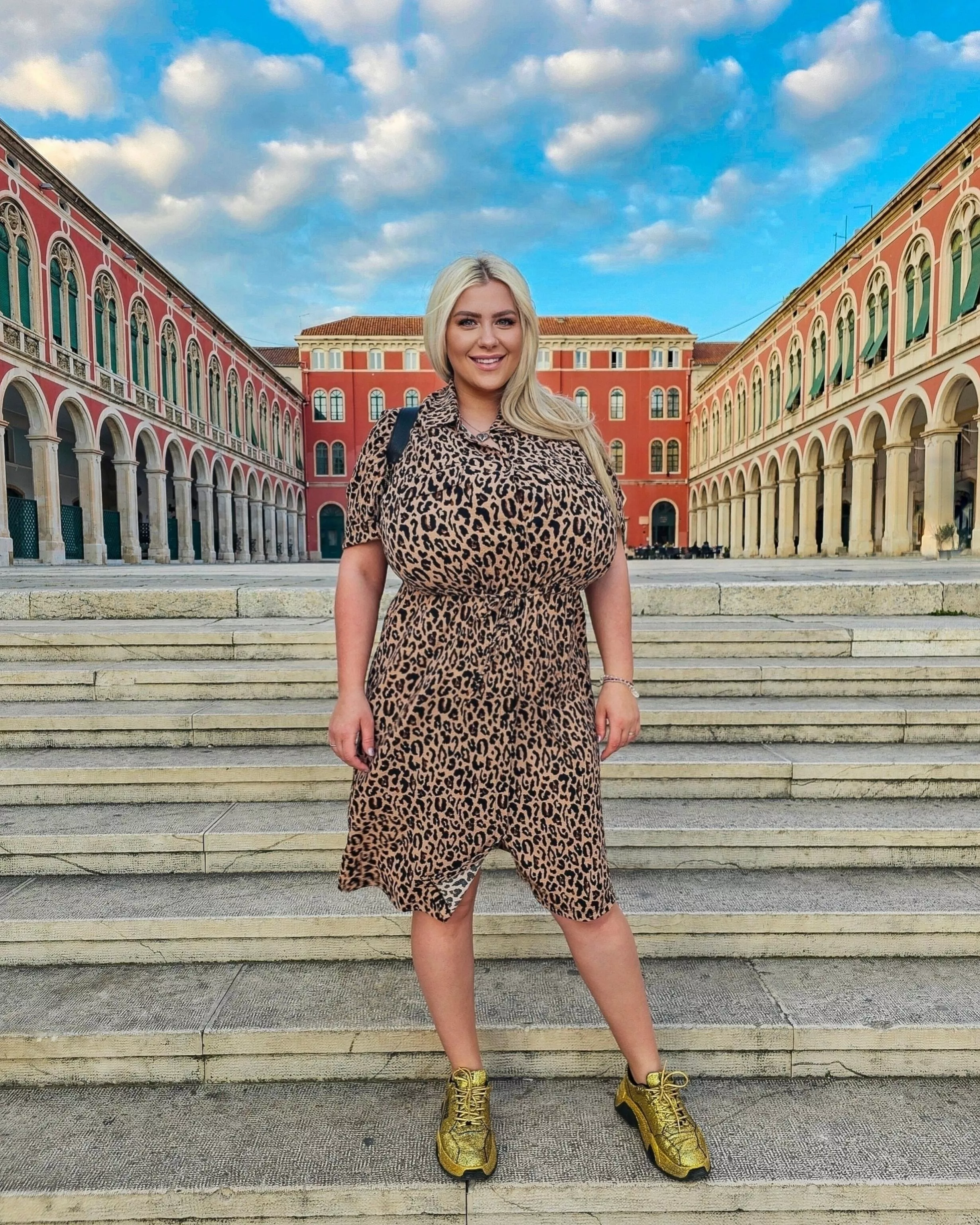 I may seem like a cuddly kitten, but I'm a wild cat. 🐈🐆 posted by ninaphoenix_