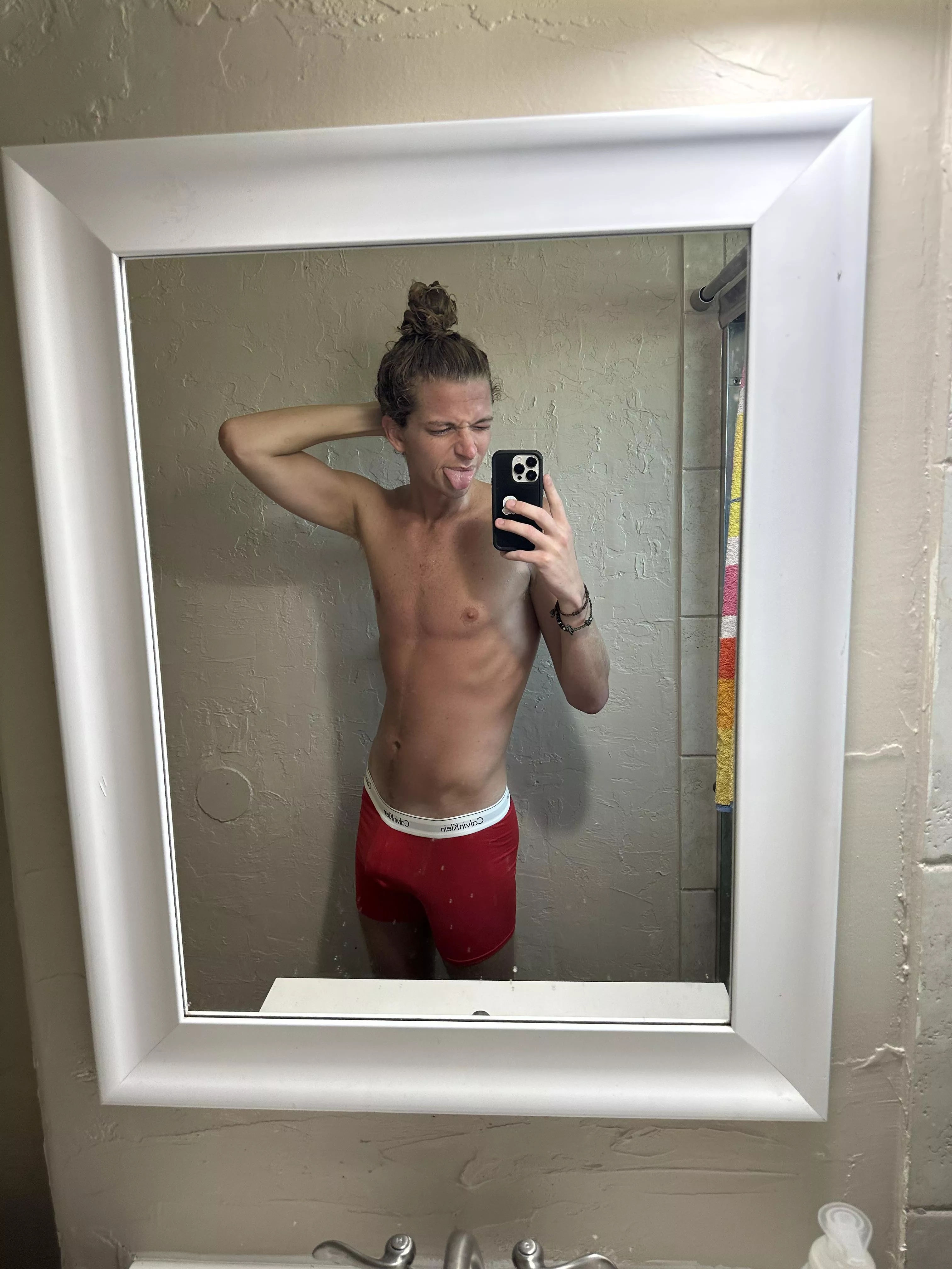 lets have some fun🤤 posted by finnhayesof