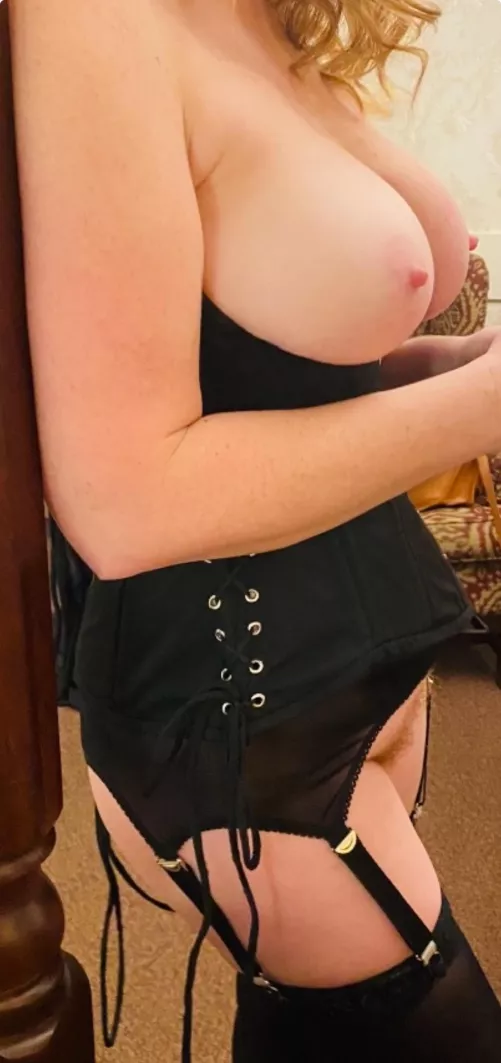 Like Naughty Milf? by MomGingerSlut