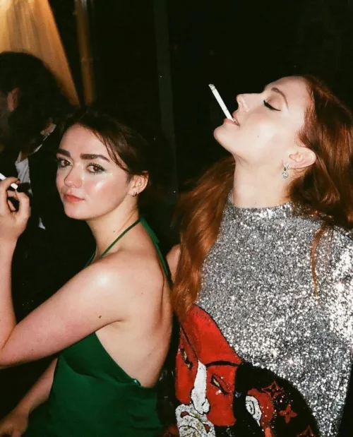 Maisie Williams and Sophie Turner by darkpoetries