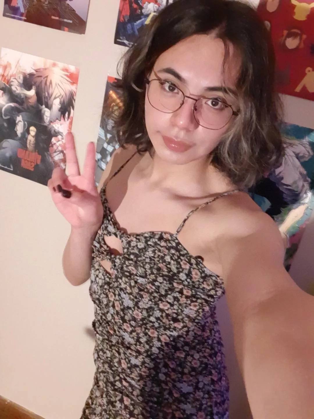 me just being a good girl 🩷 posted by niconitsu