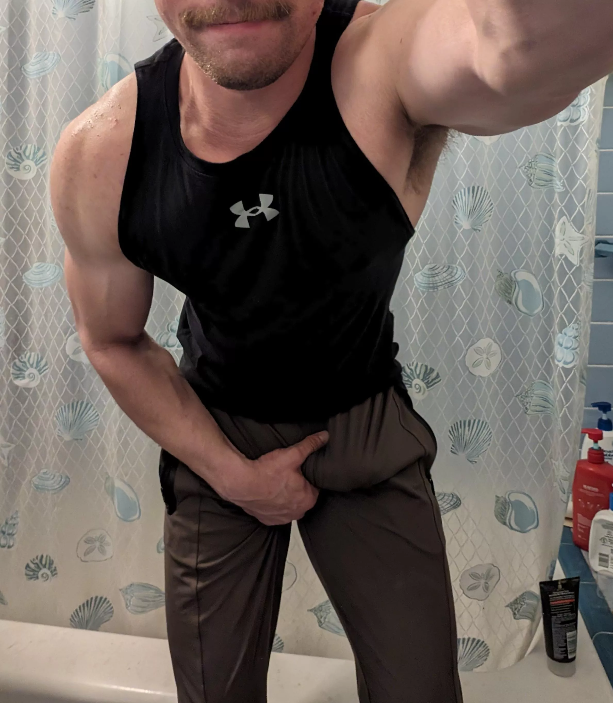 Meet me at the gym? posted by shane1517