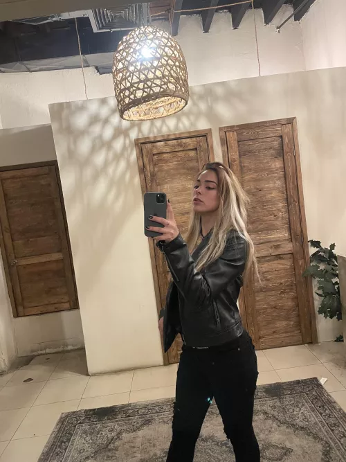 wearing black looks classier by Anelchacon