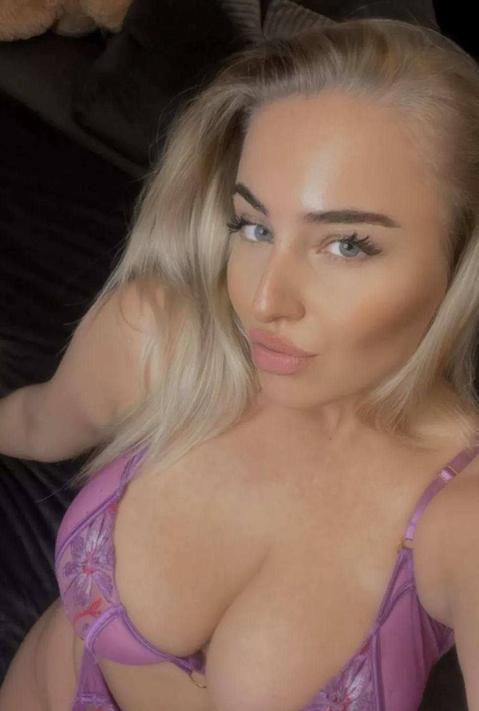 you come back to work after this weekend, I'm your new coworker - what's the first thing you do posted by ElegantBallerina