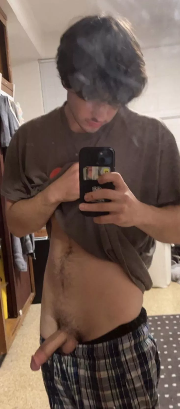 19m roommates gone. looking to play xbox n send some nudes together dme me if ur down ( must have pic of u on profile or send one) posted by Live_Ad_2265