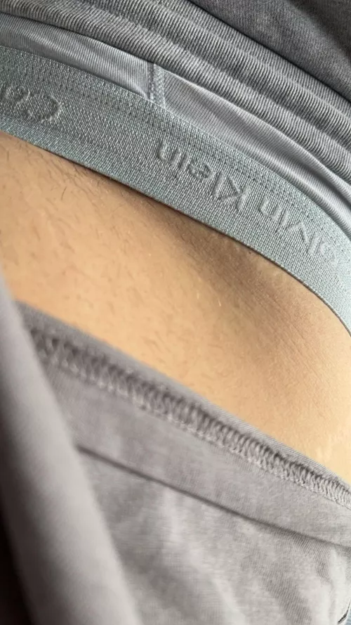 23 uk hangover horn 👀. Anyone add me verst0mmy by gaymert0mmy