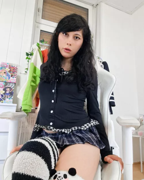 all my online friends think I'm a girl 💗🧸 :o by puruchuu