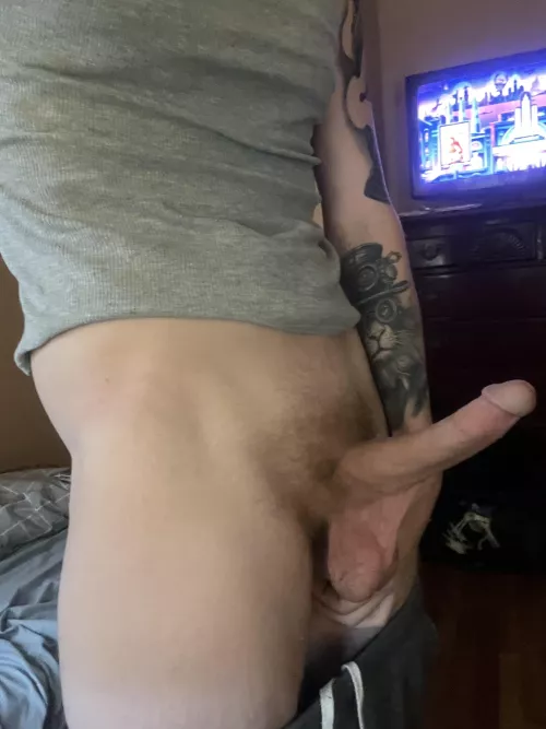 Any other hung bros? Add ctthrash 28 here near my age or younger by Throwaway517663