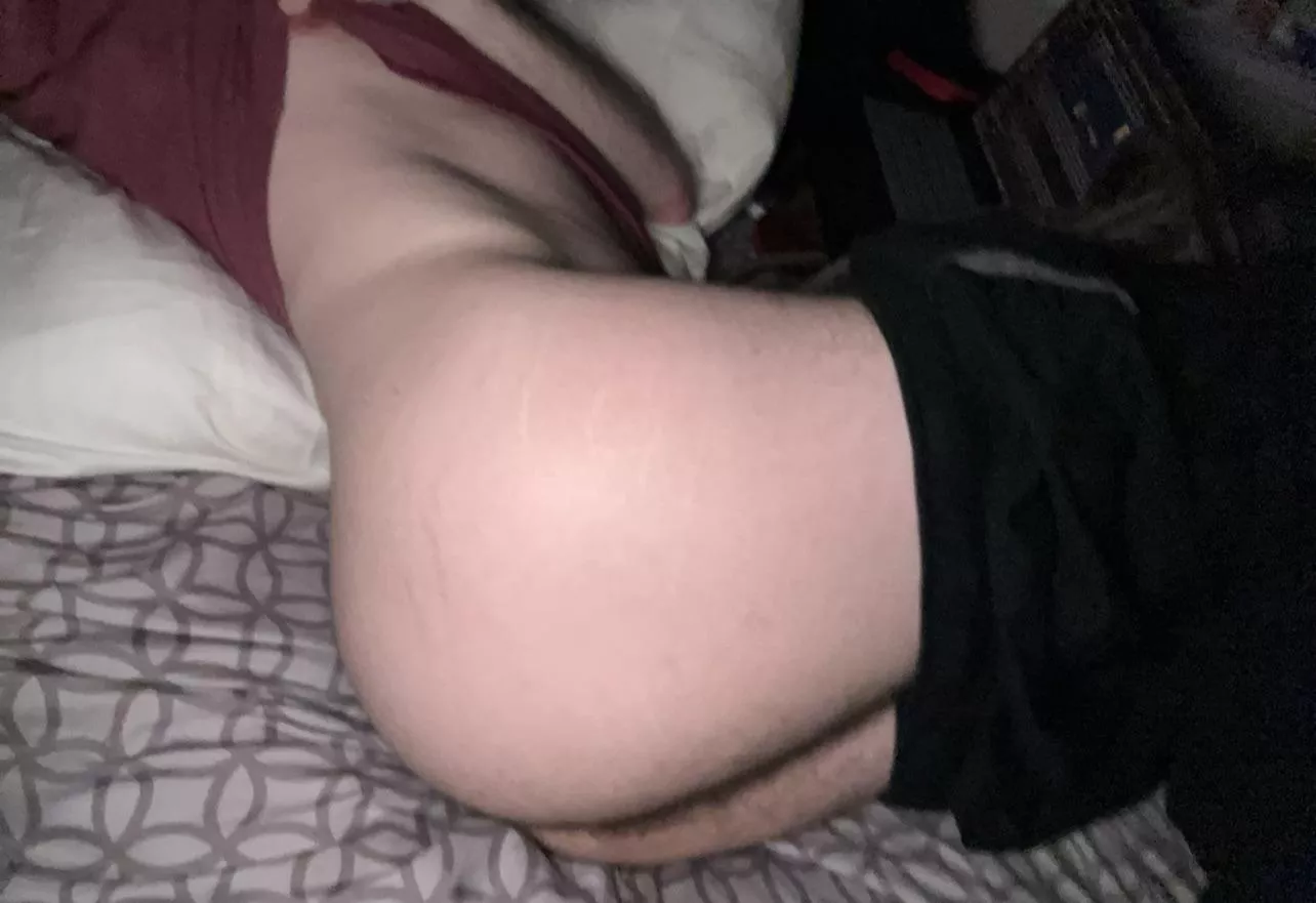 Anyone want to slide in behind me? (19) posted by BoredEros