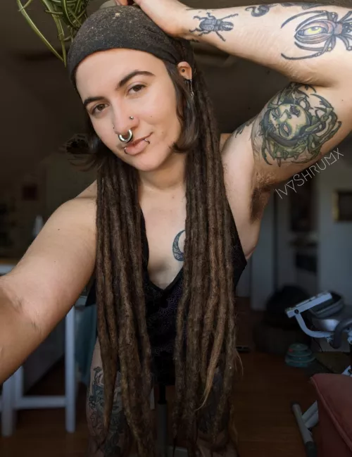 Can I put my pits in your face & trap you in a headlock x by IvyShrumxxx