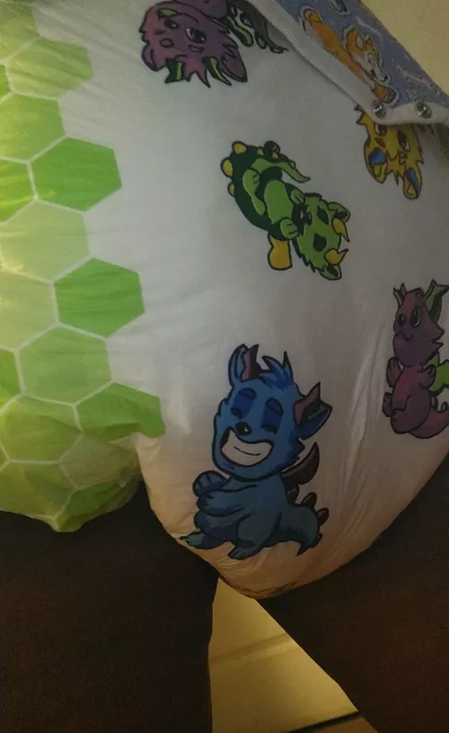 Had a stinky this morning yeeee it was so squishy 👀😳😳🩷💩💩 by Sunshear4