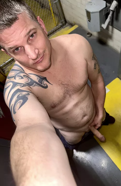 Having a hard time keeping my hands off 😝 by damnusernamesgone