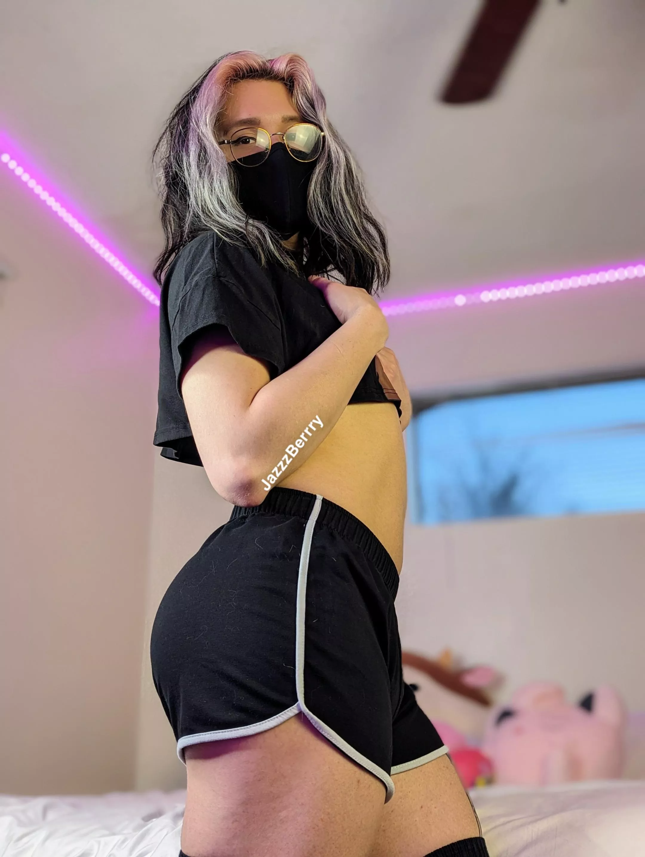 hi :3 posted by JazzzBerrry