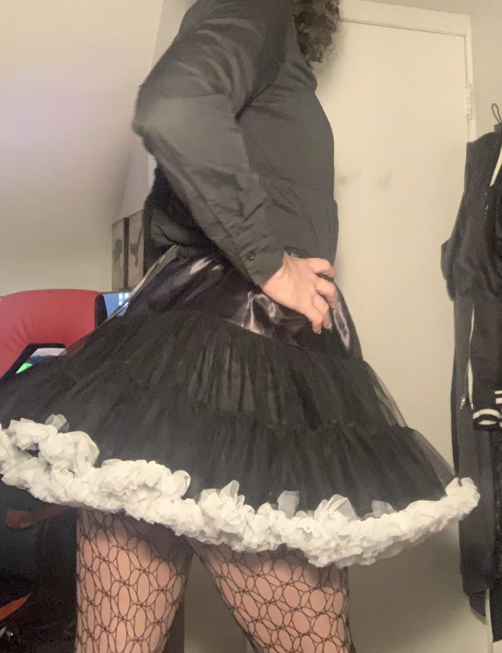 How’s my outfit? posted by TensionSalty9474