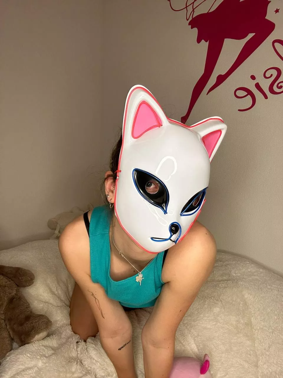 I hope this tiny 18yo kitty gets you hard posted by basham95