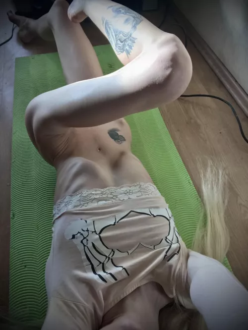 I hope you like tiny girls💓 by Lastrawberrymaddie