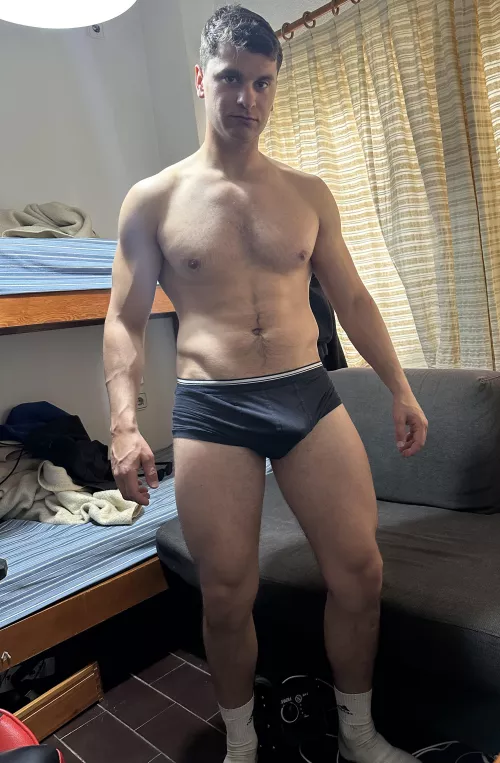 I look like I just came out of prison, do I look dominant?😈 by realisiwak