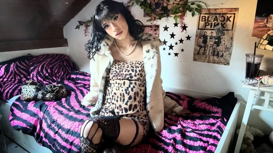 I love the Leopard print by VividBackground7153