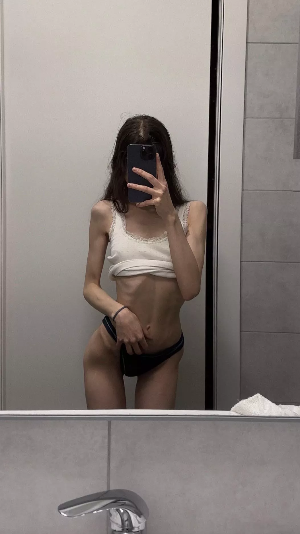 I think I’m definetly flat enough to post here ahah posted by ClaraNekoo