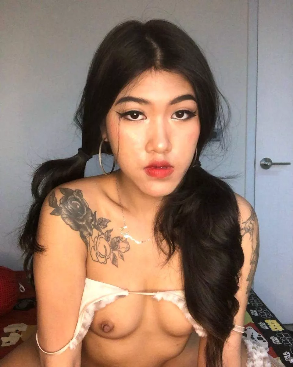 I'm not embarrassed by my small boobs posted by karamelkasun_q