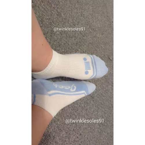 It's just a jeep thing (F) by Twinklesoles91